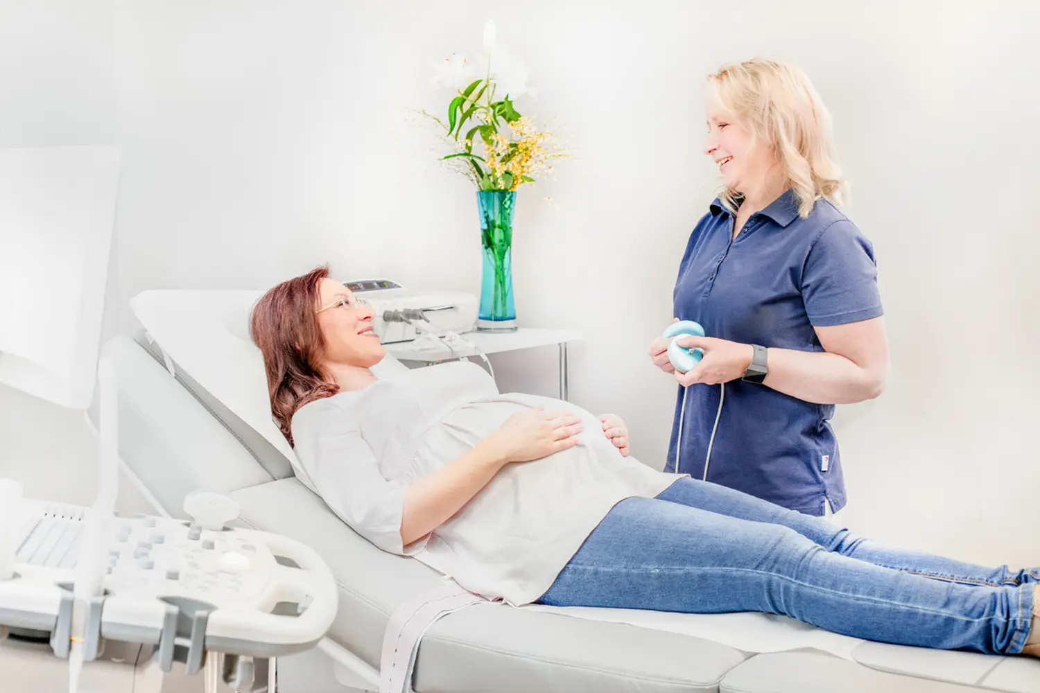 Gynäkologie Arzt untersucht Patientin  von Gynpraxis Mitte